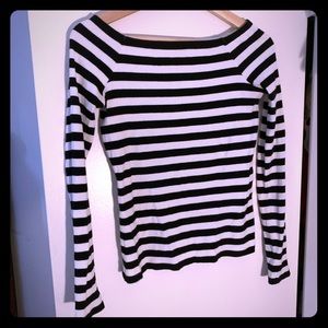 B&W off the shoulder ribbed top